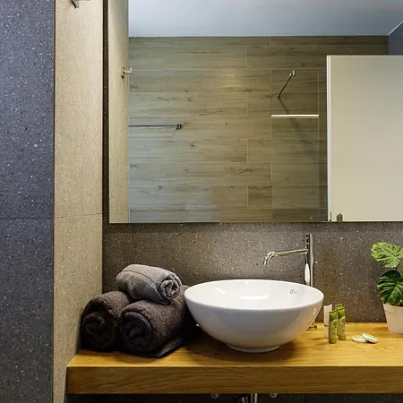 Eleven Boutique Hotell