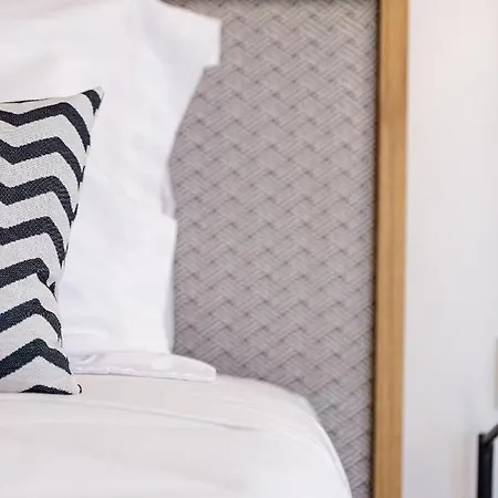 Hotel Eleven Boutique 4*