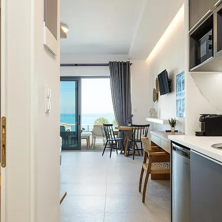 Eleven Boutique Hotel 4*